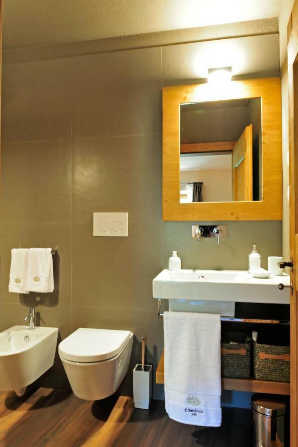 B&B Il Sambuco Vignola  Extérieur photo